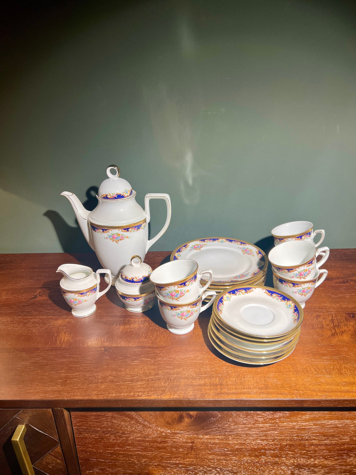 Vintage Kaffeeservice für 6 Personen Kobaltblau mit 14k Goldrand, Moosröschen, Top Zustand aus der Porzellanmanufaktur Bavaria Tirschenreuth
