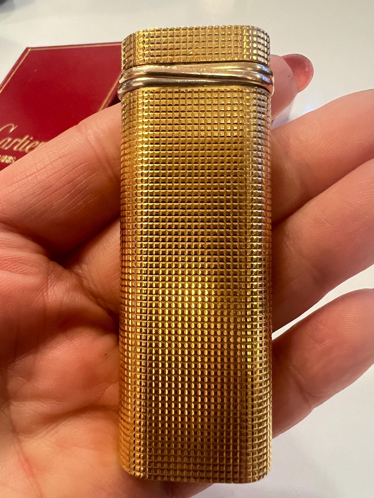 Original Vintage Cartier Lighter/Feuerzeug vergoldet mit Trinity-Reif hergestellt 1983 Jahre mit Zertifikat, original Box und Reiseetui.