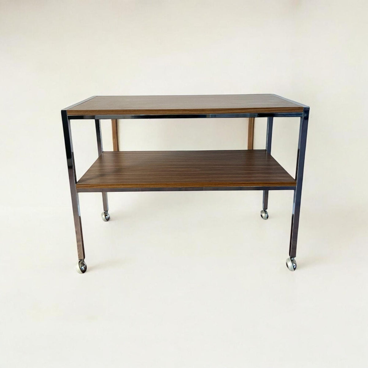 Mid Century Servierwagen aus Chrom und Resopaldekor in Teakholz 1970er Jahre, Space Age Servierwagen, Vintage TV-Rollboard