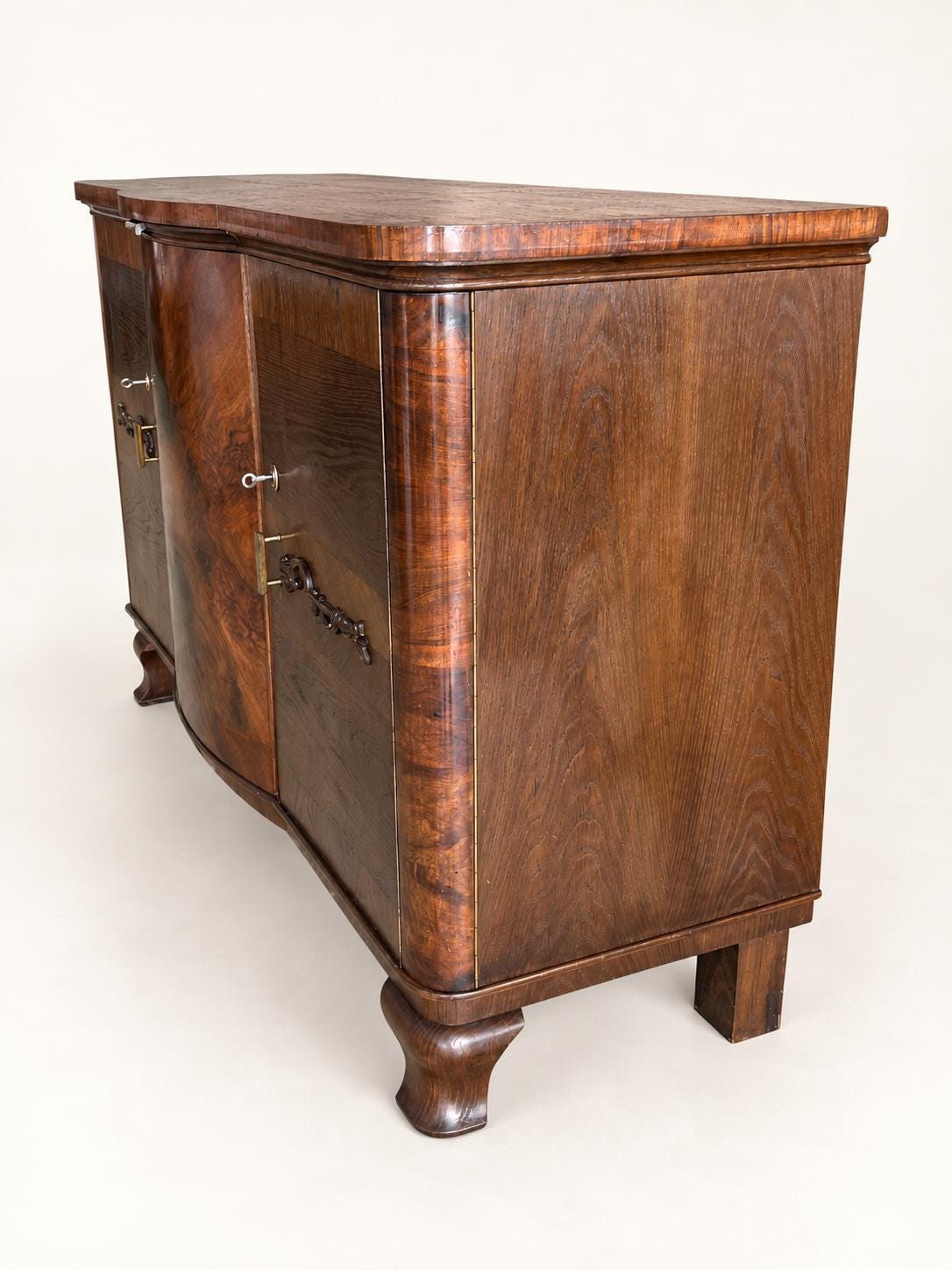 Art Déco Sideboard Vintage | Große Kommode mit geometrischem Furnier, Messingbeschlägen und Innenausbau | Antiker Holzschrank