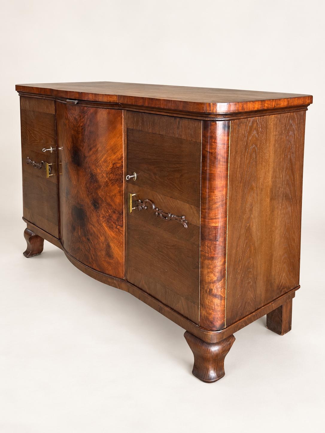 Art Déco Sideboard Vintage | Große Kommode mit geometrischem Furnier, Messingbeschlägen und Innenausbau | Antiker Holzschrank