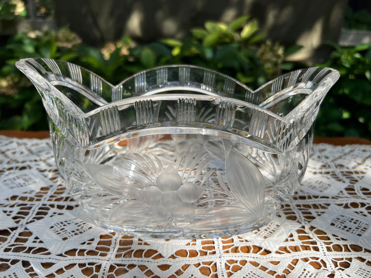 Geätztes schweres Glasschiffchen, Vintage aus den 60ern, als Obst- oder Blumenschale