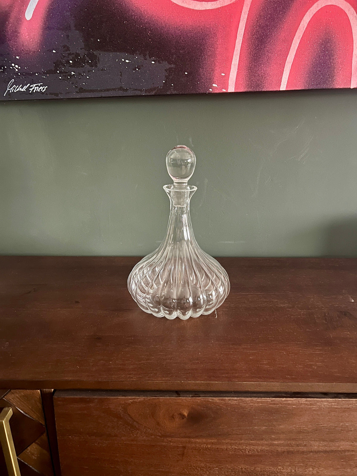 Antike Baluster Karaffe. Jugendstil Karaffe mit massivem Kristallstopfen zwischen 1900 und 1920.