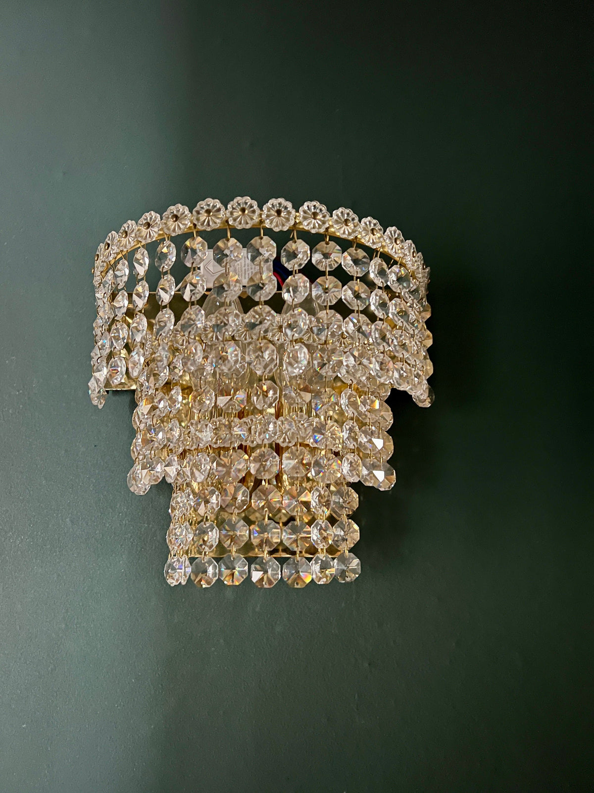 Set von 2 Mid Century Kristallglas Wandleuchten, Beethoven Leuchte 1950-1960er Jahre, hochwertig gearbeitet aus Messing/ Swarovski Steinen
