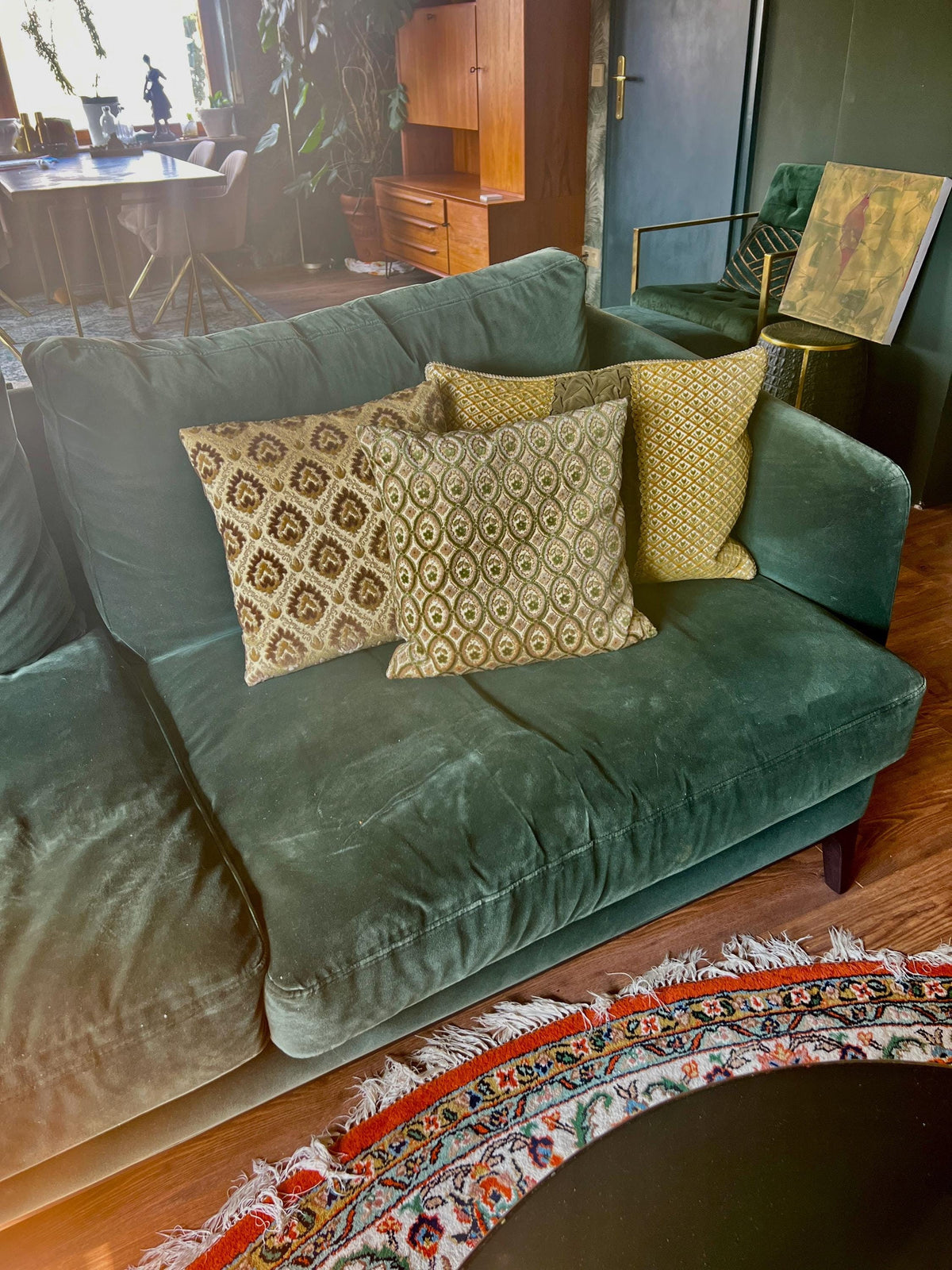 Mid Century Sofa-Kissen bzw. Paradekissen aus Brokatsamt und Samt Grün-Brauntöne 1960er Jahre