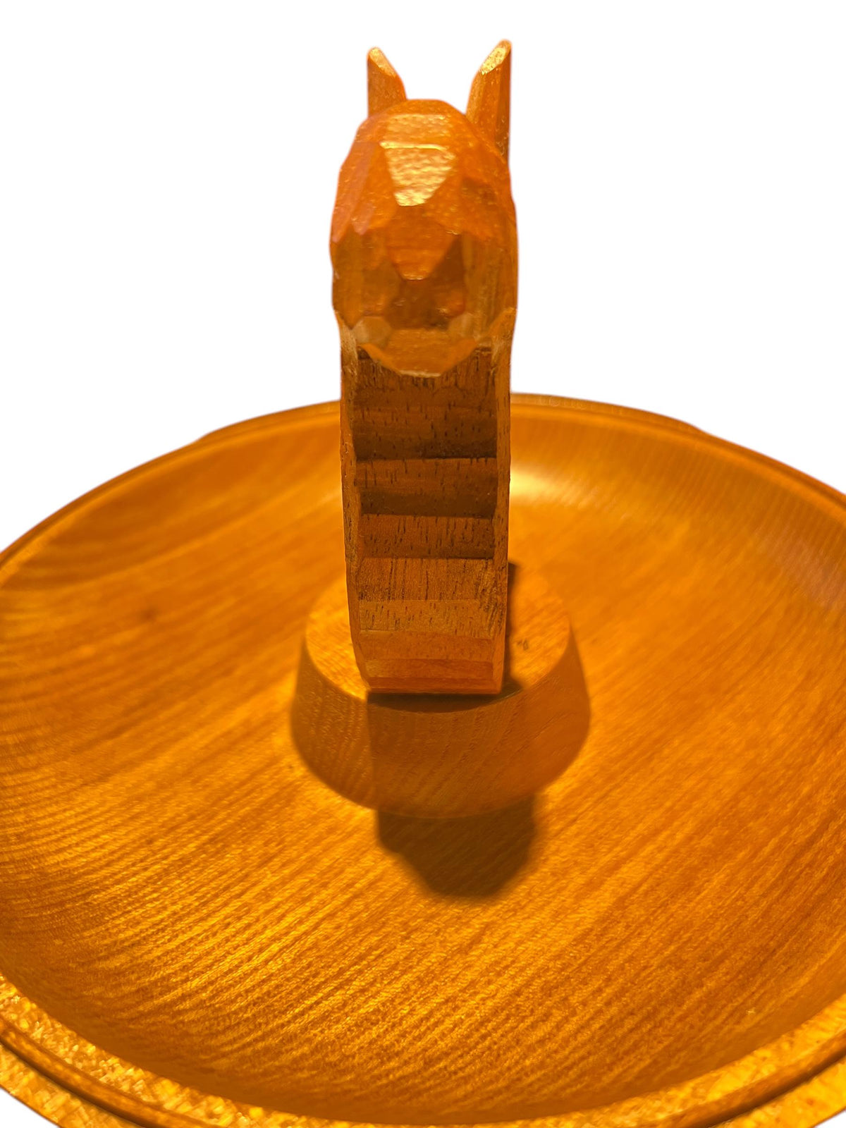 1960er Jahre Mid Century Holz-Nussschale, handgeschnitzt mit Eichhörnchen und Vintage-Nussknacker.