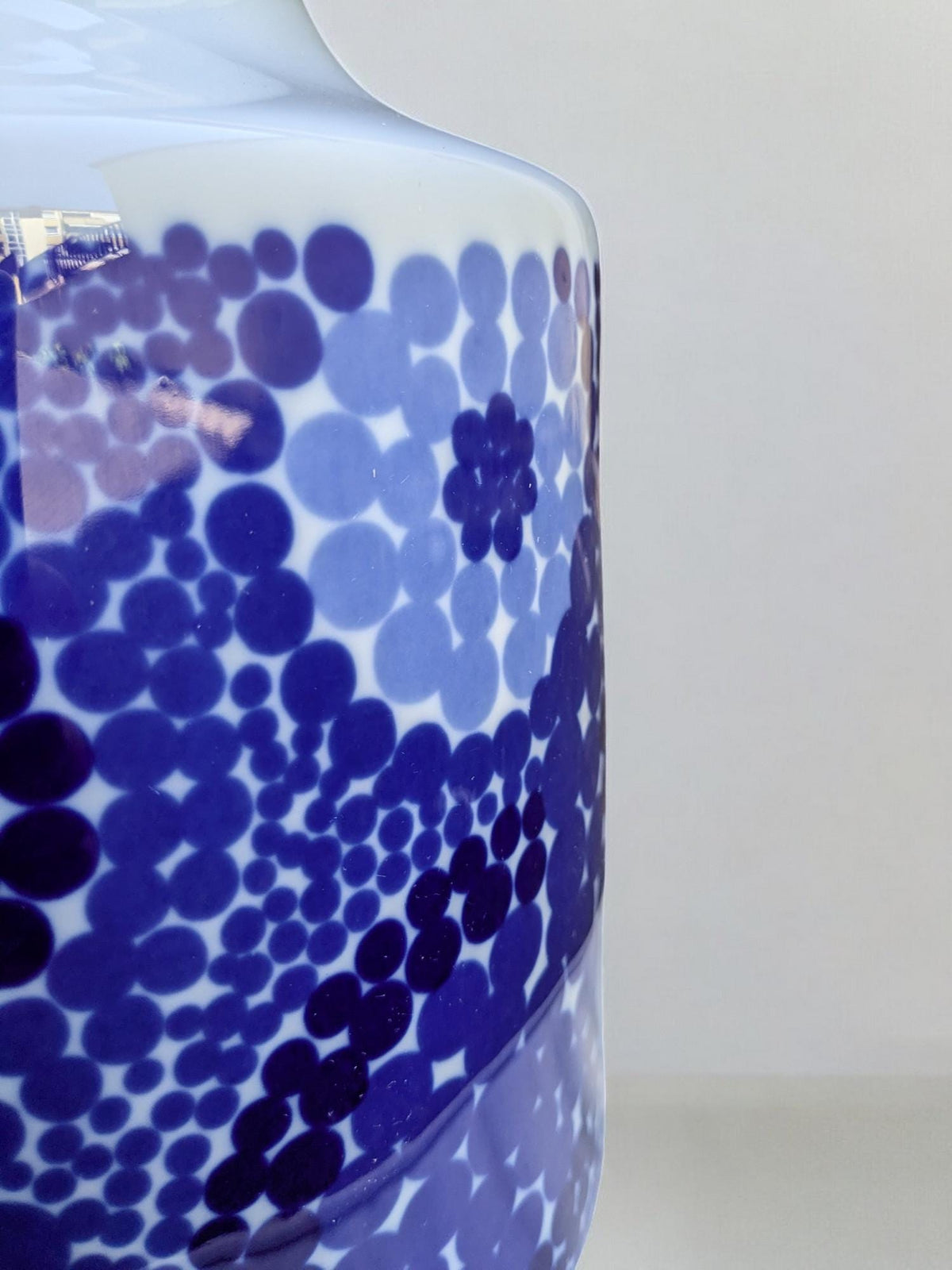 Vintage Porzellanvase von H&C Heinrich Selb, Echt Kobalt, Weiß-Blaue Blumenvase im Mid-Century-Stil