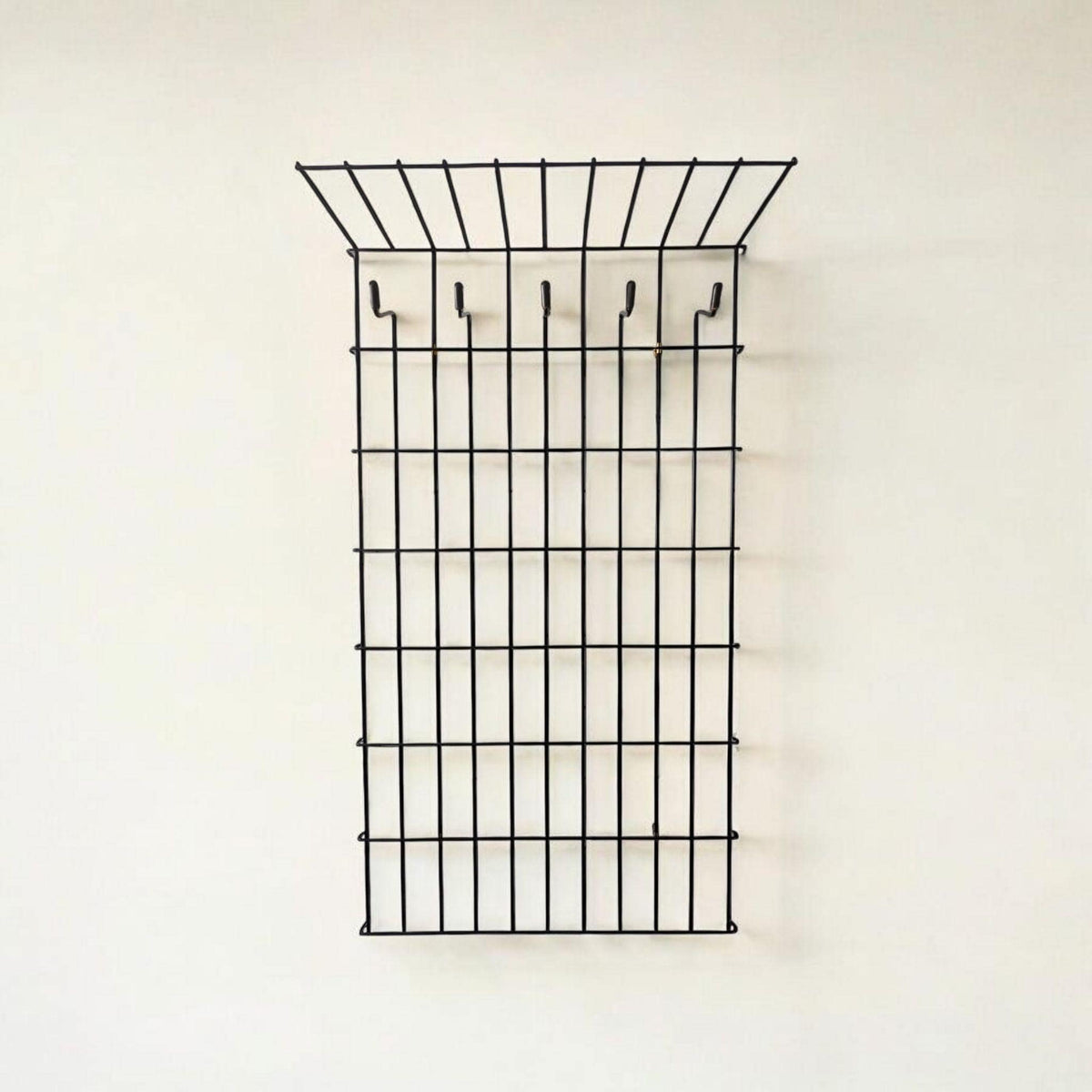 Karl Fichtel Vintage Wandgarderobe aus schwarzem Metall | Minimalistisches Garderobengitter mit Haken, String-Garderobe ca.1950/1960er Jahre