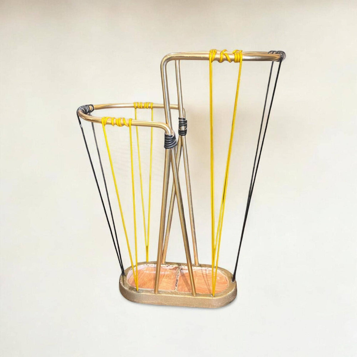 Original deutscher Mid-Century Modern Schirmständer aus Messing & Eisen, 1950er