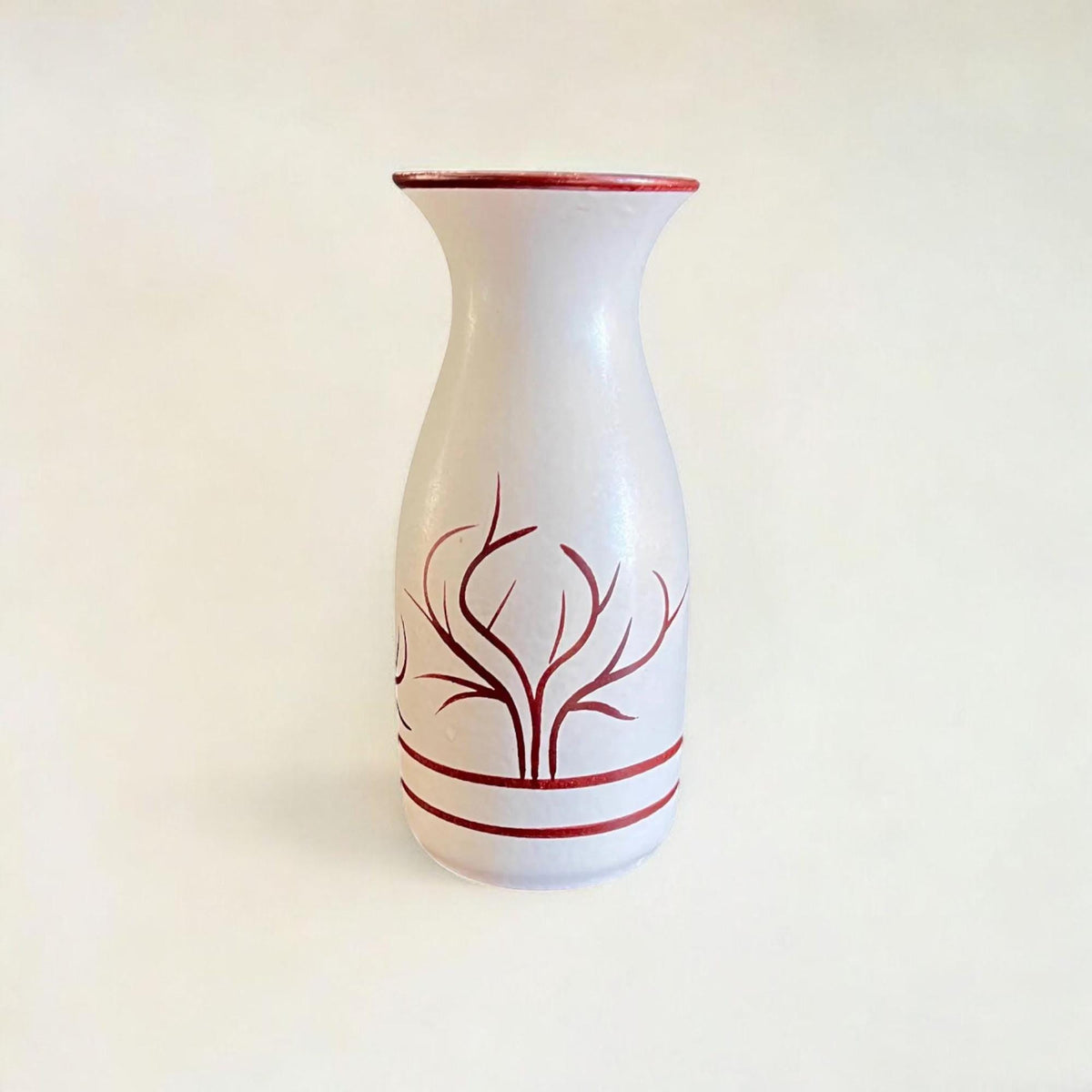 Schöne kleine Mid Century Bay Vase aus den 1960ern. Form 710 20