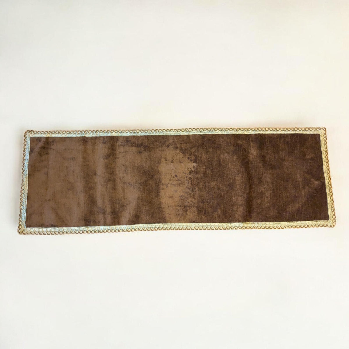 Vintage Tischläufer von Bayer Textilfaser – dralon® – Braun mit Goldrand – 107 × 36 cm