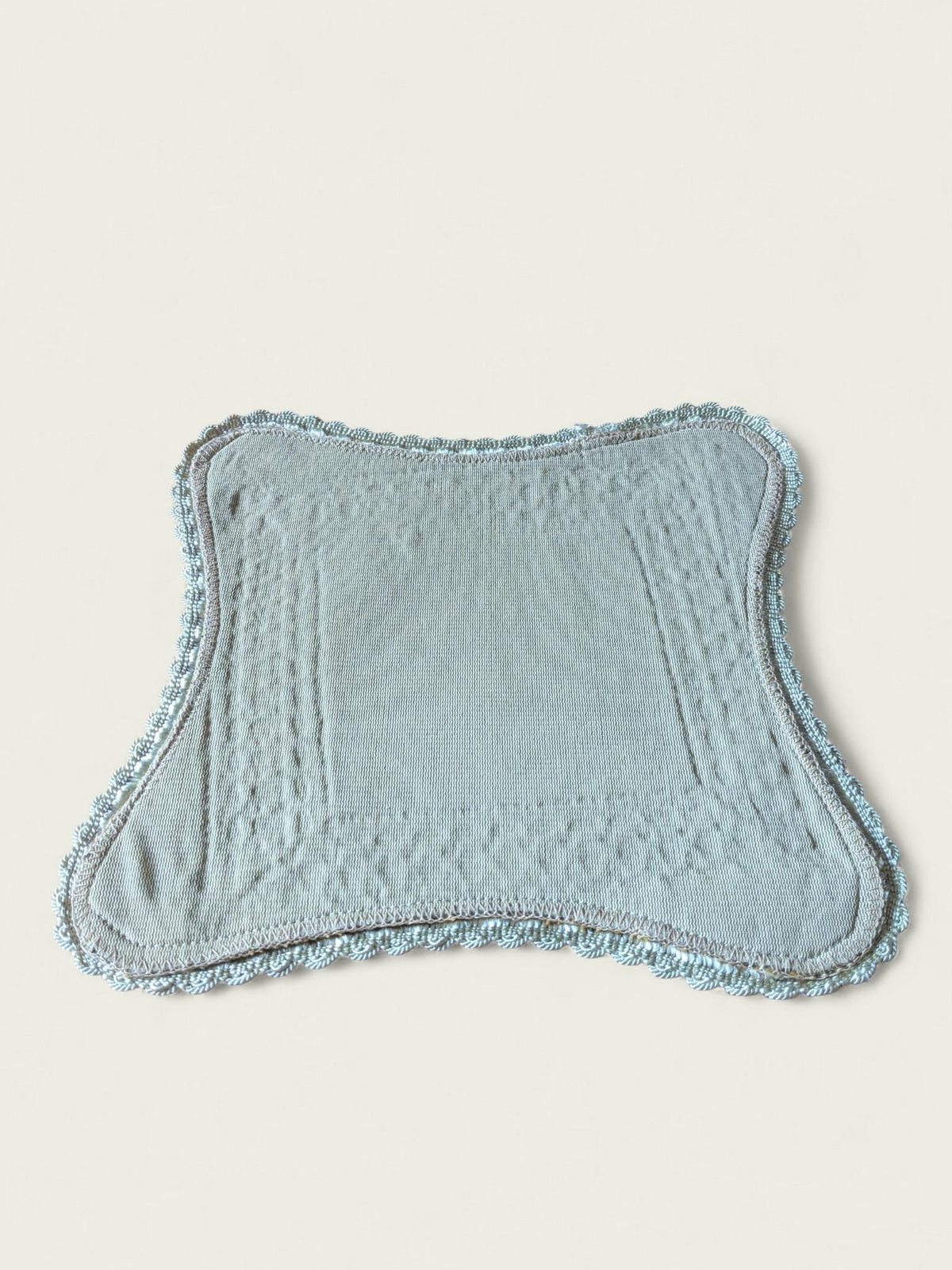 Vintage Platzdecke in Grün-Beige | 25 x 25 cm | Sehr guter Zustand