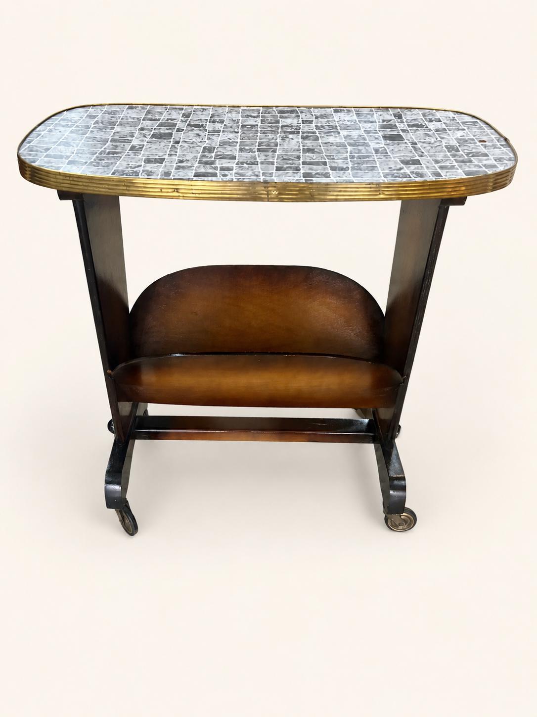 Vintage Servierwagen mit Resopalplatte | Mid Century Barwagen auf Rollen | Beistelltisch mit Zeitungsablage und Messingband