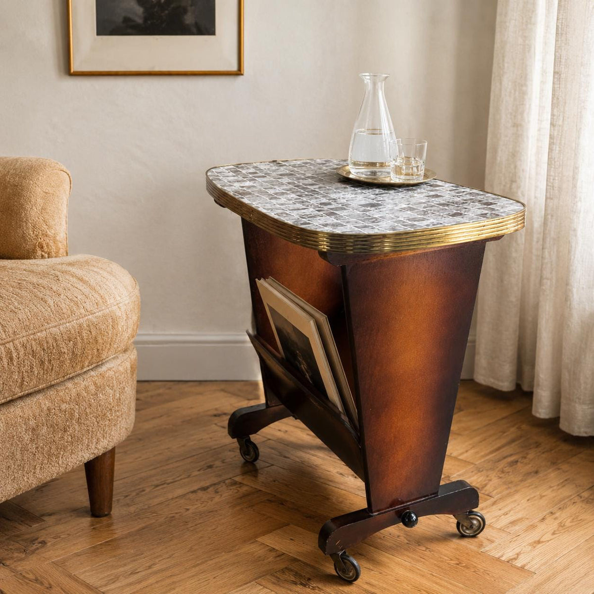 Vintage Servierwagen mit Resopalplatte | Mid Century Barwagen auf Rollen | Beistelltisch mit Zeitungsablage und Messingband
