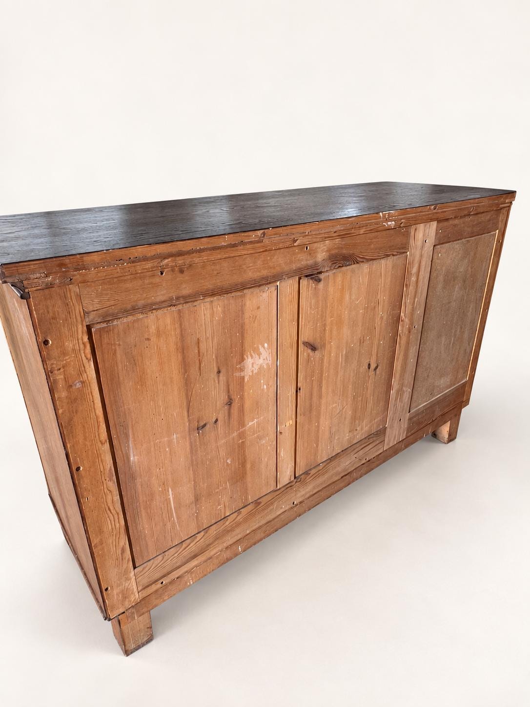 Art Déco Sideboard Vintage | Große Kommode mit geometrischem Furnier, Messingbeschlägen und Innenausbau | Antiker Holzschrank