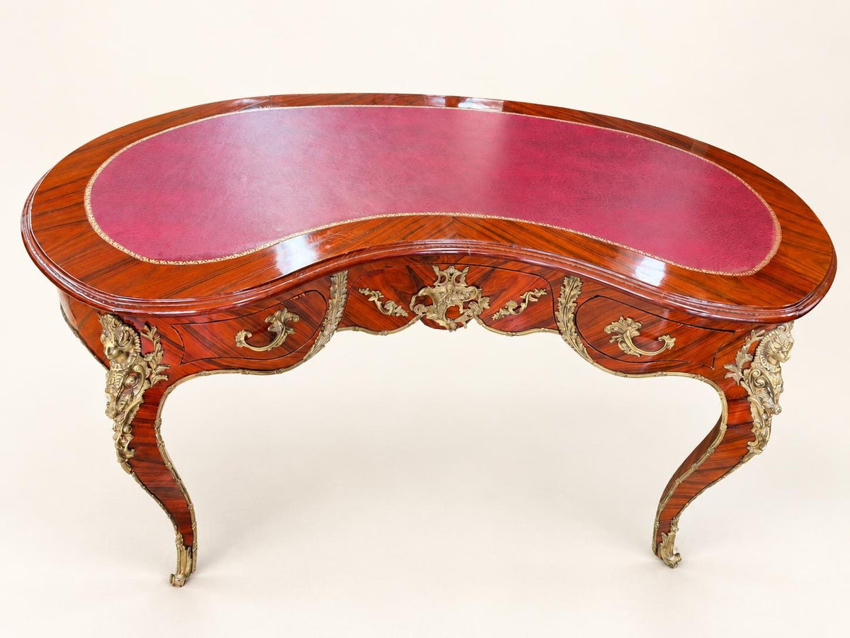 Vintage Bureau Plat Schreibtisch | Louis XV mit Leder & Messing | Partners Desk oder Hotel-Rezeption 172 cm